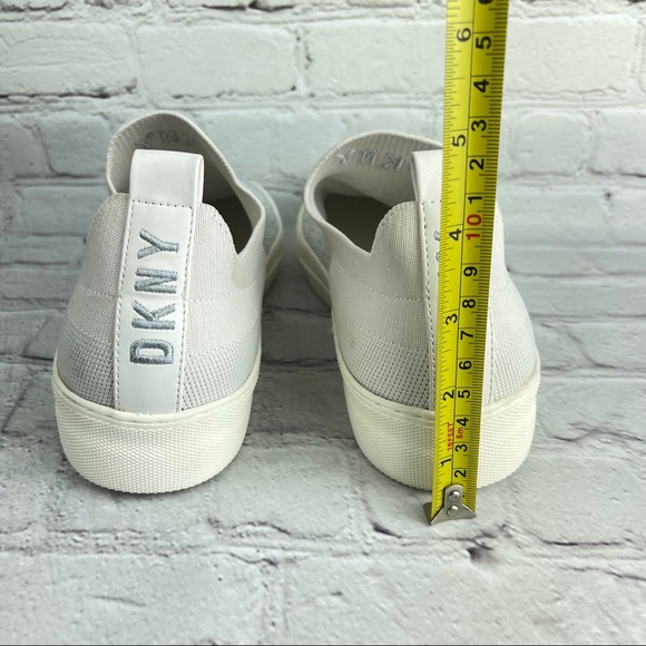NWOB DKNY White Silver Slip On Sneakers size 8.5 - Picture 8 of 8